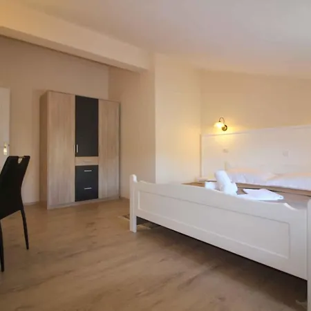 Apartment In Porec/istrien 36949