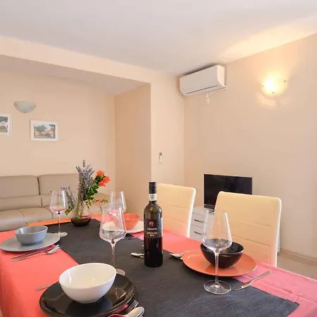 Apartment In Porec/istrien 36949 *