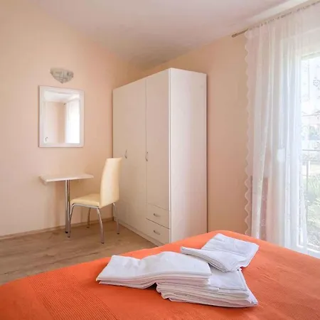 In Porec/istrien 36949 Apartment Porec