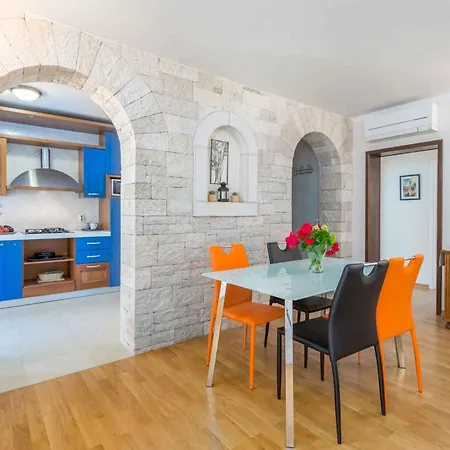 Apartment In Porec/istrien 36949 Porec