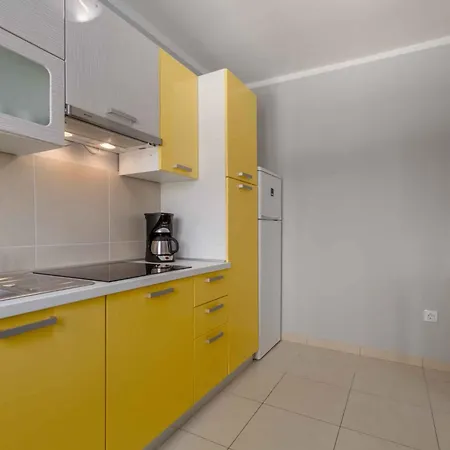 Apartment In Porec/istrien 36949 Porec