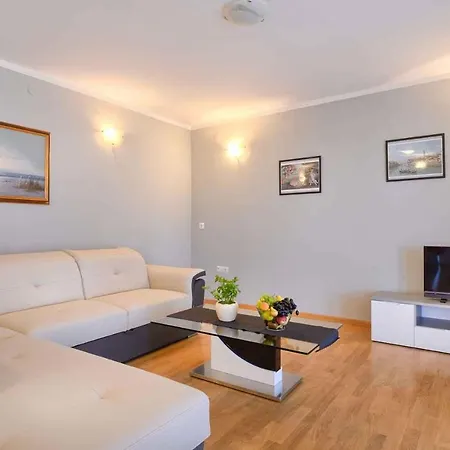 Appartement In Porec/istrien 36949 Poreč